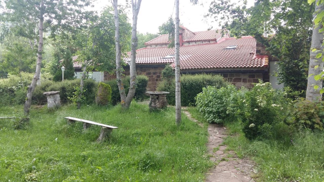 Centro Jardin Mandala Pension Valberzoso Buitenkant foto