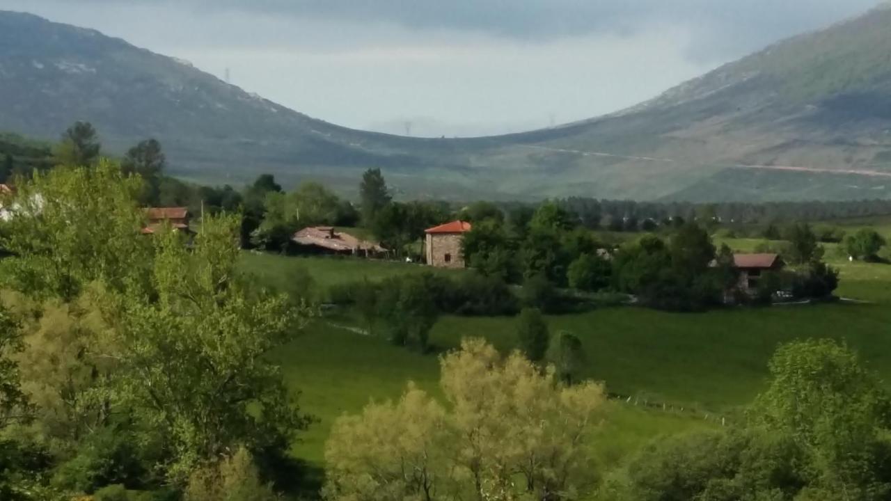 Centro Jardin Mandala Pension Valberzoso Buitenkant foto